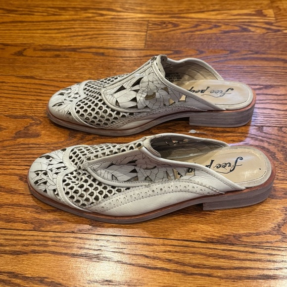 Free people paramount slip on mules gray size 38 US 7.5 EUC - Picture 11 of 11